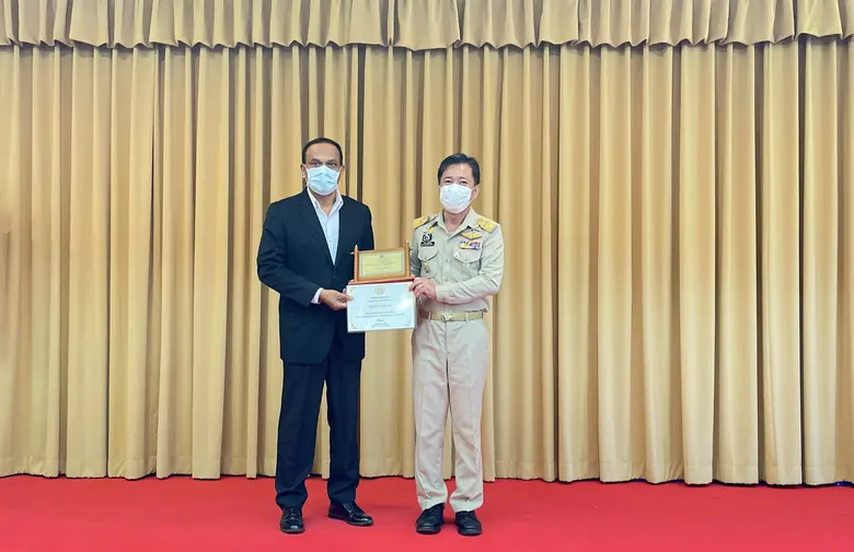 นายอุดม สดใส กรรมการผู้จัดการ บริษัท ไลน์...