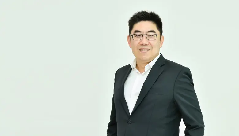 นายสุรนาถ กิตติรัตนเดช ประธานเจ้าหน้าที่ฝ...