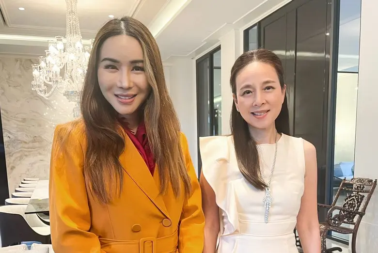 ตอกย้ำคอนเนกชั่นแน่น ๆ ของแม่ "แอน-จักรพง...