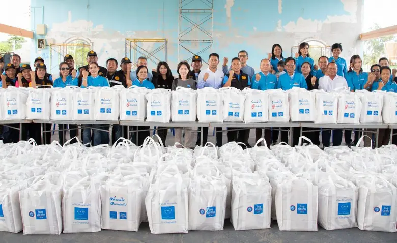 นางสาวภาสินี ปรีชาธนาพล กรรมการและเลขานุก...