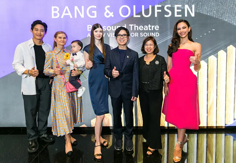 ทรงพล บุญลาโภ (ที่ 4 จากซ้าย) ประธานกรรมก...