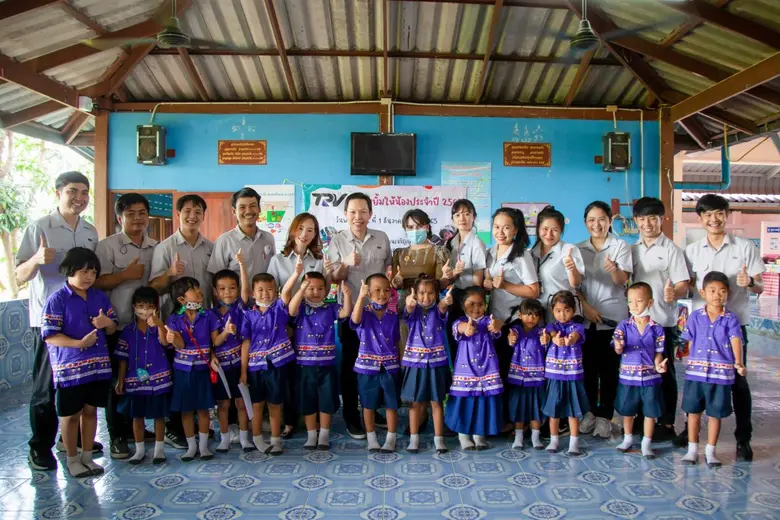 คุณประเสริฐ เรืองเลิศสถิตกุล ผู้อำนวยการอ...