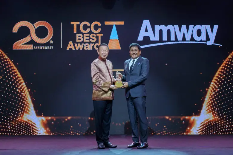 แอมเวย์ รับรางวัลประกาศเกียรติคุณจรรยาบรรณดีเด่น ตอกย้ำดำเนินธุรกิจ 35 ปีด้วยหลักธรรมาภิบาลอย่างแท้จริง