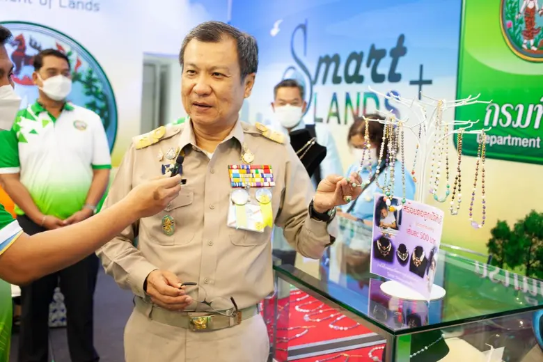 8 - 18 ธ.ค.65 เชิญเที่ยวงานกาชาดสวนลุมพินี แวะร้านกาชาดกรมที่ดิน  ลุ้นรางวัลมากมาย ช้อปสร้อยหินเลอค่า คลายปัญหากับคลินิคที่ดิน