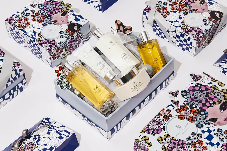 เฉลิมฉลองช่วงเวลาแสนพิเศษนี้ ด้วยชุดของขว...