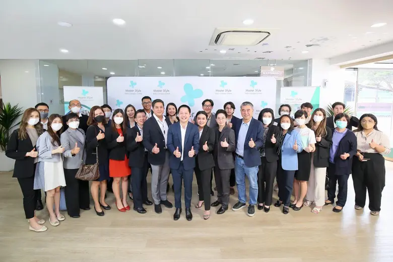 นายแพทย์ระวีวัฒน์ มาศฉมาดล (คุณหมอเส) ประ...