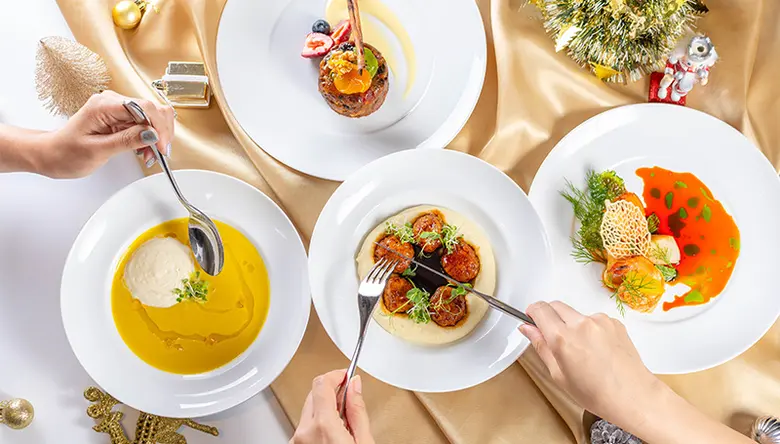 สรรค์สร้างความสุขในเทศกาลสุดพิเศษพร้อมคนท...