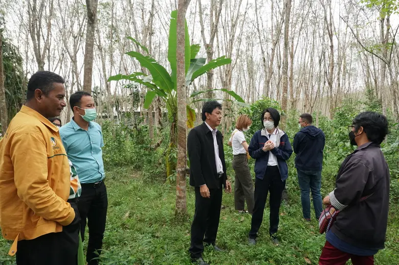 นายพงษ์ศักดิ์ ยิ่งชนม์เจริญ นายกเทศมนตรีน...