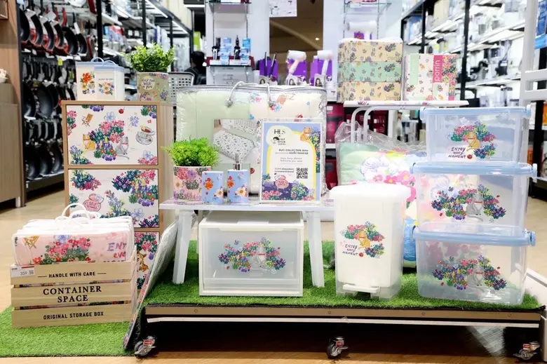 โฮมโปร คอลแลปส์ 'Jeep Kongdechakul' ออกคอลเลกชันพิเศษรับปีใหม่ "Enjoy Every Moment" สร้างความรู้สึกดี ๆ ผ่านสินค้าบ้านสุดสร้างสรรค์