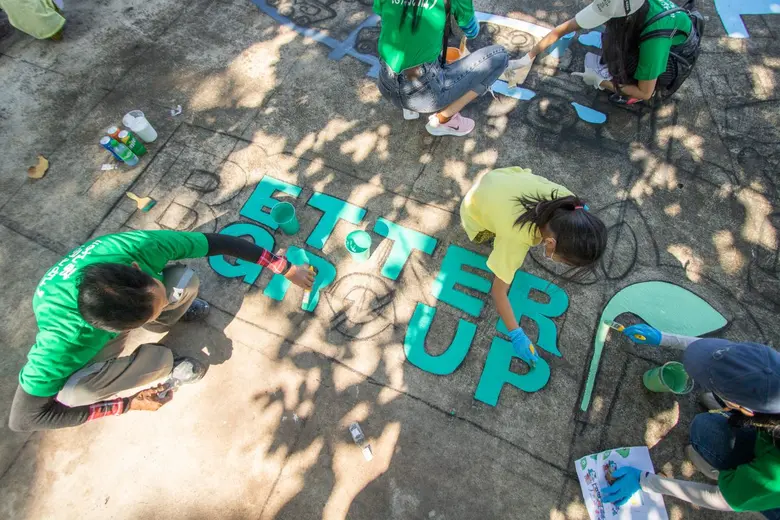 คุณชัยพฤกษ์ ทองเปี่ยม ผู้อำนวยการศูนย์บริ...