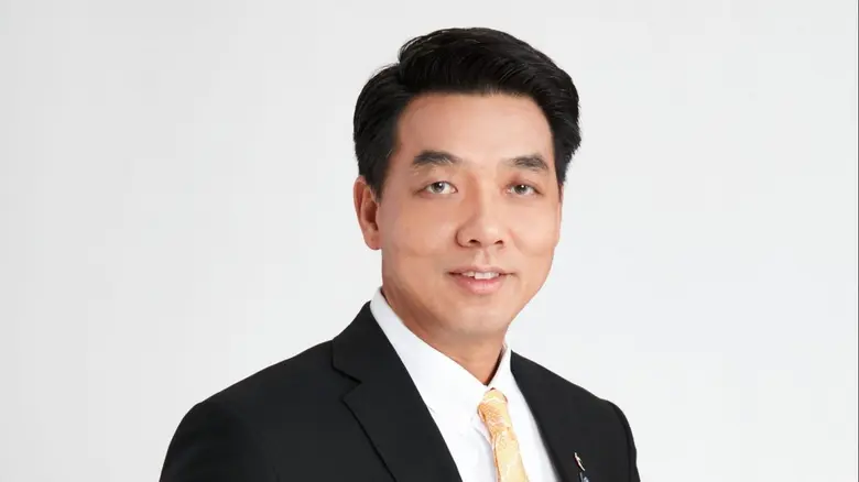 บมจ. วอริกซ์ สปอร์ต ผู้จำหน่ายเสื้อผ้า อุ...