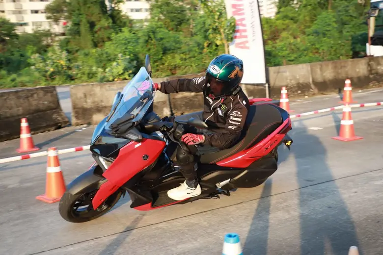 "ยามาฮ่า" ชวน "สื่อยานยนต์" ร่วมทดสอบ NEW YAMAHA XMAX Connected พร้อมเจาะลึกเทคนิคเครื่องยนต์ และเทคโนโลยีใหม่