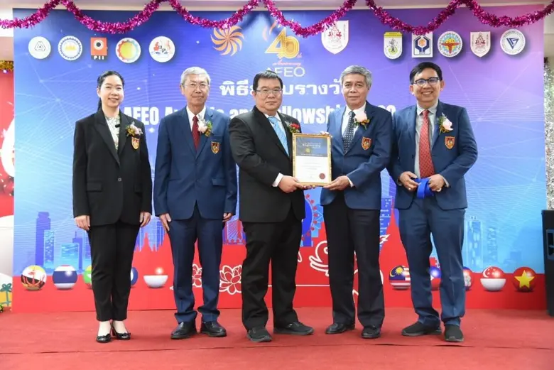 ผู้บริหาร บริษัท สโตนเฮ้นจ์ อินเตอร์ จำกั...