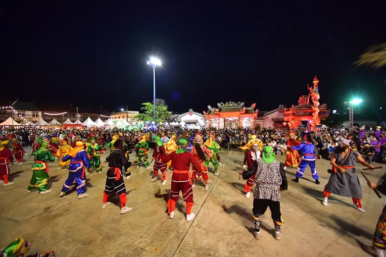 เปิดงานมหกรรม "ฟื้นใจเมือง" ด้วยเศรษฐกิจสร้างสรรค์บนฐานทุนทางวัฒนธรรมชุมชน ณ พนัสนิคม จังหวัดชลบุรี