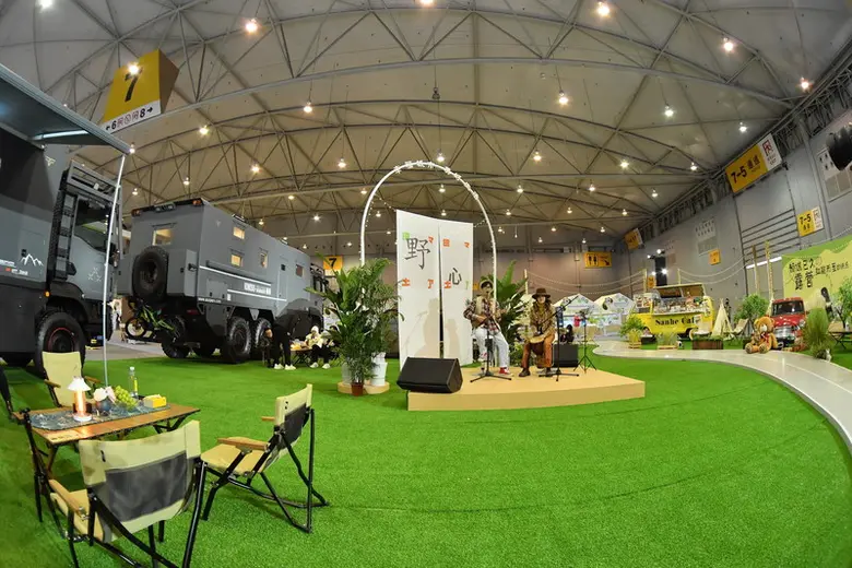 ไม่ว่าจะเป็นการเล่นแพดเดิลบอร์ด ปีนผา ขับ...