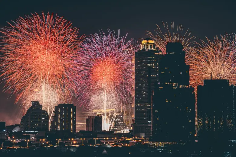 ไอคอนสยาม ชวนคนรักการถ่ายภาพ ร่วมเก็บความงดงามในค่ำคืนส่งท้ายปี แสดงฝีมือการถ่ายภาพพลุดอกไม้ไฟ ในงาน Amazing Thailand Countdown 2023