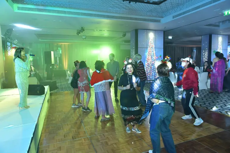 Smile Radio FM 98 พาคนฟังปาร์ตี้สนุกขั้นเทพส่งท้ายปีกับ "Christmas at The Palace" แดนซ์มันฟลอร์กระจาย สะเทือนเลื่อนลั่นไปสามโลก!!