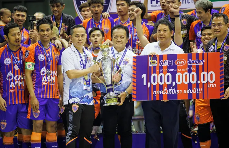 สุรช ล่ำซำ (ที่2จากขวา) ประธานเจ้าหน้าที่...