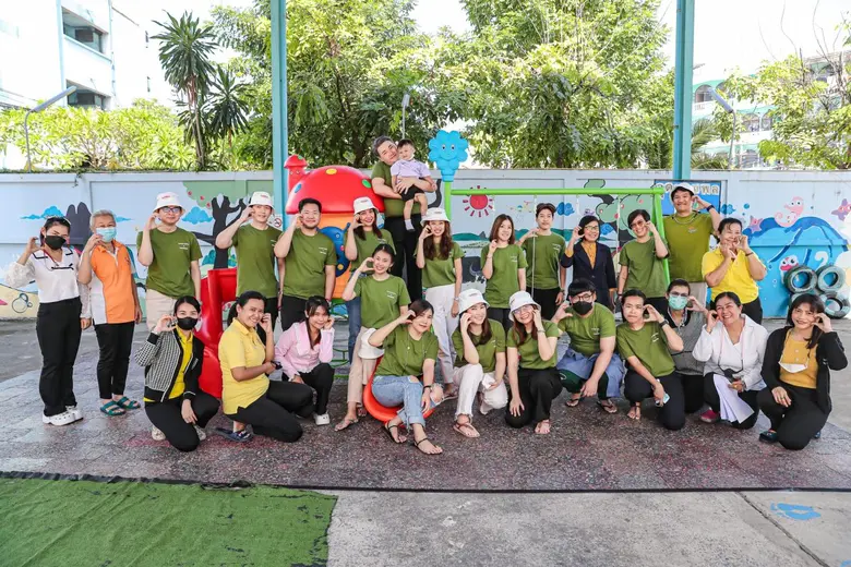 คุณพาพิชญ์ วงศ์ไพฑูรย์ปิยะ ประธานเจ้าหน้า...