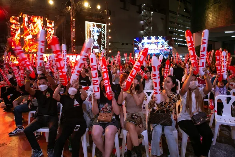 อีซูซุแสดงความยินดีกับ 3 นักมวยไทยครองถ้วยพระราชทาน ในศึก THAI FIGHT 2022 รอบชิงชนะเลิศ