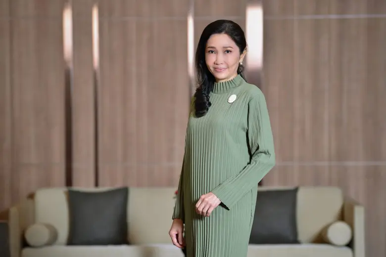 นางสาวขัตติยา อินทรวิชัย ประธานเจ้าหน้าที...