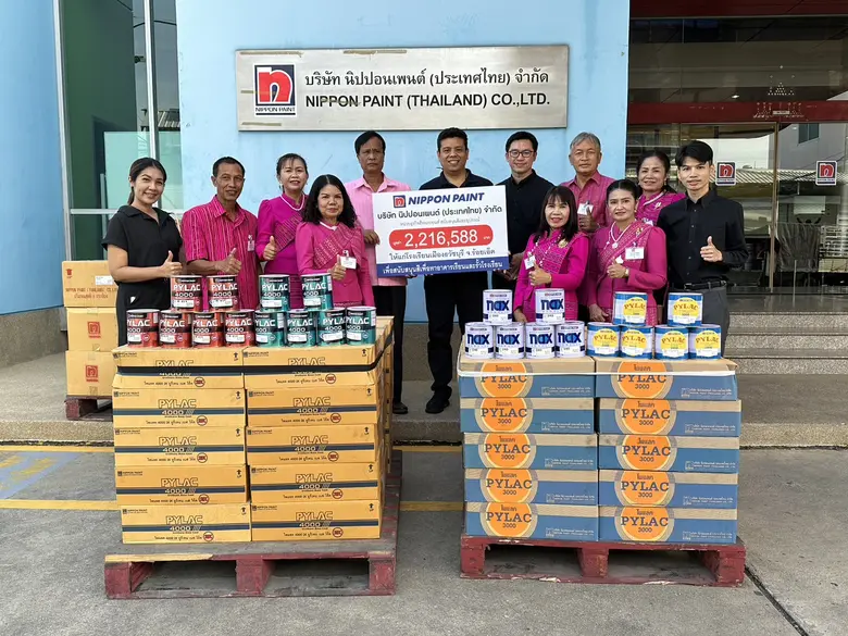 นายเศกระพี สงวนดีกุล ผู้จัดการแผนกการตลาดและทีมผู้บ...