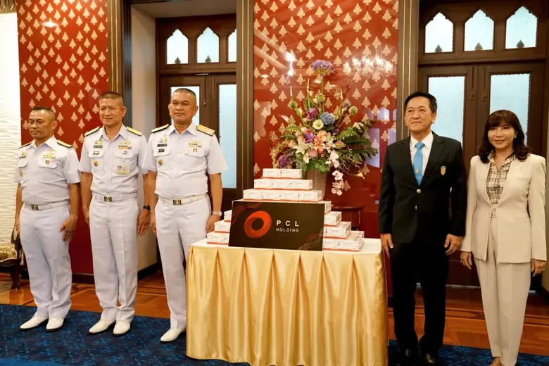 คุณพิสิษฐ์ วรรณวิทยาภา (ที่ 2 จากขวา) ประ...