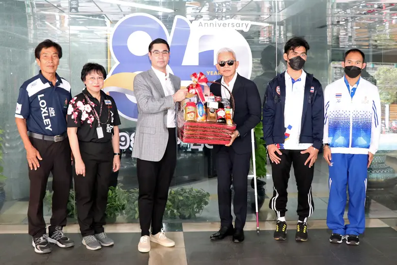 นายจรัสพงศ์ ล่ำซำ ผู้อำนวยการฝ่ายอาวุโส แ...