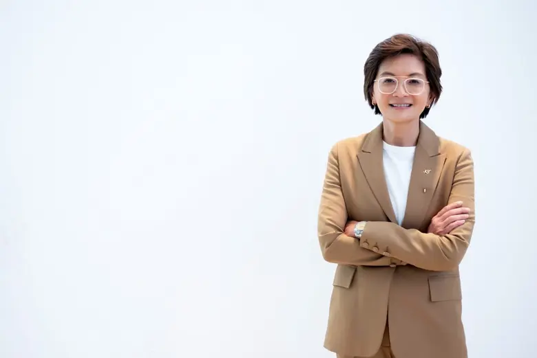 ผศ. ดร. เกษรา ธัญลักษณ์ภาคย์ กรรมการผู้จั...