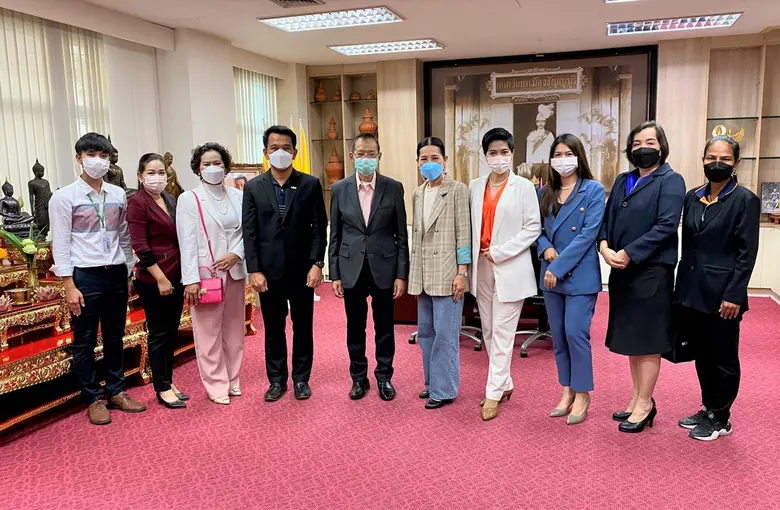 คณะผู้บริหารกลุ่มธุรกิจในเครือเอ็ม บี เค ...