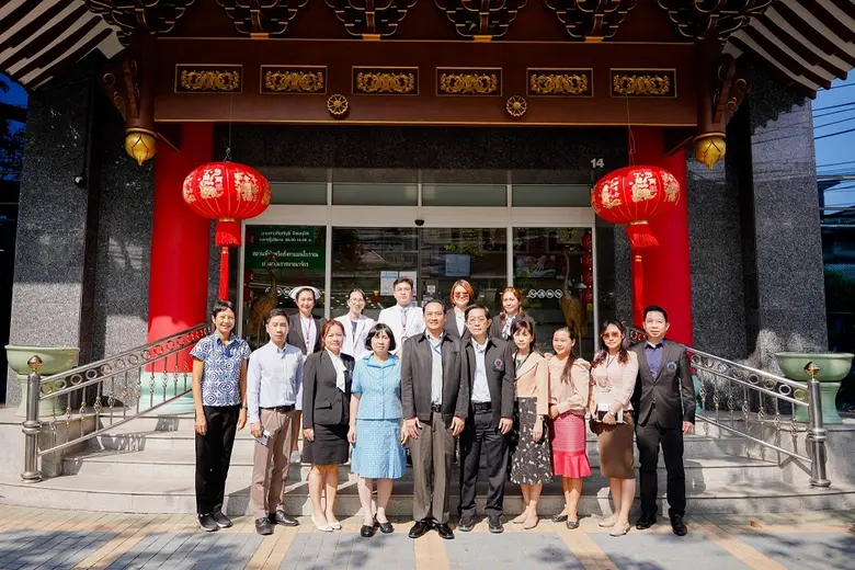 คลินิกการแพทย์แผนจีนหัวเฉียว นำโดย แพทย์จ...