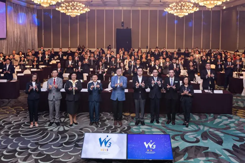 เมื่อวันจันทร์ที่ 9 และวันอังคารที่ 10 มก...