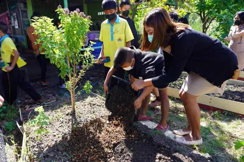 ไทยยูเนี่ยน และมูลนิธิสโกลารส์ ออฟ ซัสทีแนนซ์ จัดทำโครงการโรงเรียนรักษ์อาหารให้ความรู้เรื่องขยะอาหารและโภชนาการอาหารแก่นักเรียน