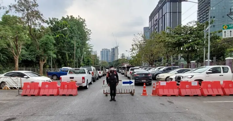 กทม.แก้ปัญหาที่จอดรถในสวนลุมพินี พร้อมปรับปรุงสิ่งอำนวยความสะดวกประชาชนที่มาใช้บริการ