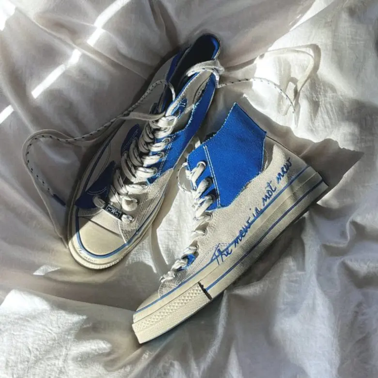 แบรนด์ Converse ผ้าใบแฟชั่นไลฟ์สไตล์ในตำน...