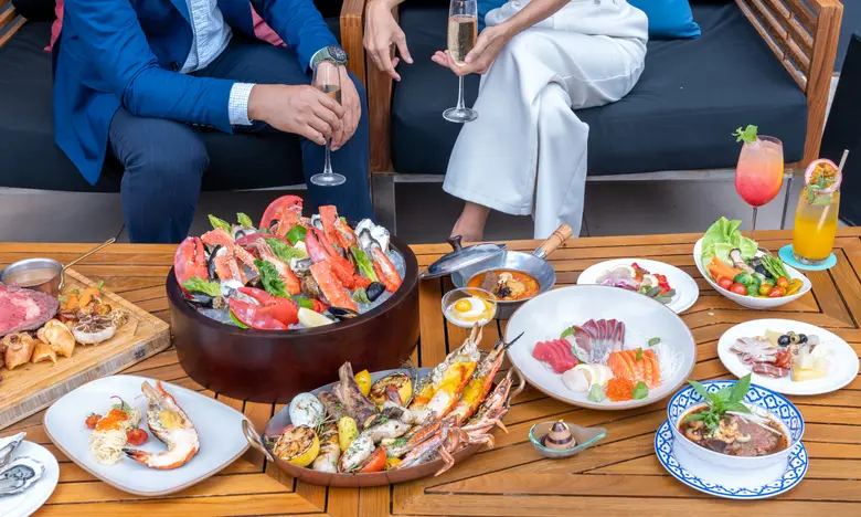 ห้องอาหารเลเทส เรซิพี ณ โรงแรมเลอ เมอริเด...