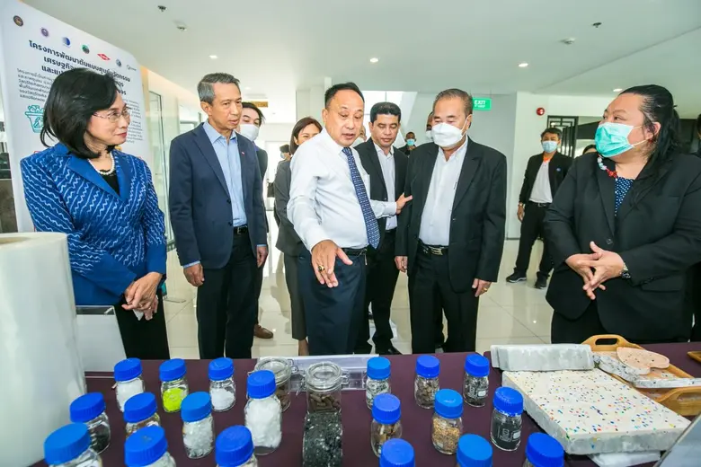 Dow ผนึก วว. และสถาบันพลาสติก ชูนวัตกรรมแก้ปัญหาขยะ สร้างศูนย์ต้นแบบคัดแยกและแปรรูปวัสดุรีไซเคิลคุณภาพสูงแห่งแรกของไทย