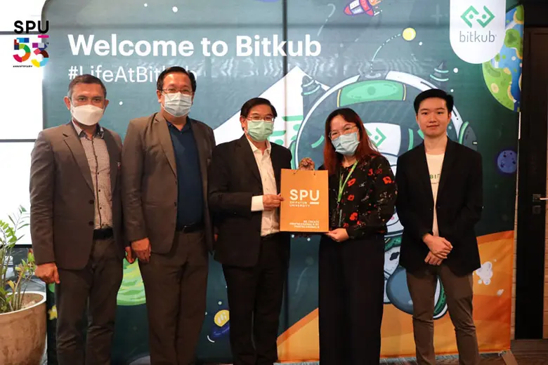 ผู้ช่วยศาสตราจารย์ ดร.ธนา สุขวารี คณบดีคณ...