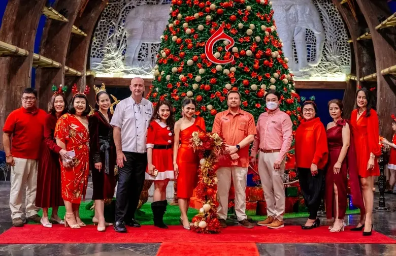 เซ็นทาราแกรนด์มิราจ พัทยา ฉลองครบรอบ 13 ปี แบ่งฝัน ปันความรัก เปิดไฟต้นคริสต์มาสการกุศลเพื่อเด็กๆ