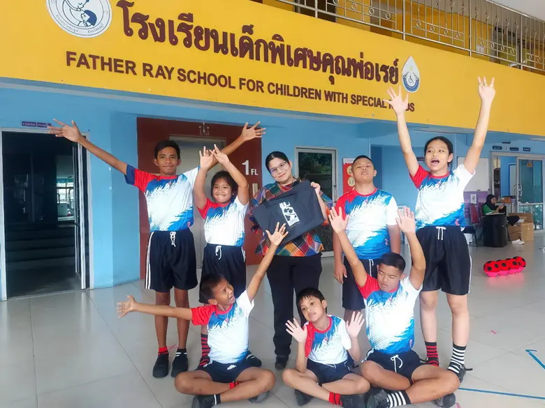 "รร.เด็กพิเศษคุณพ่อเรย์" ชวนคนไทยทำบุญรับ...