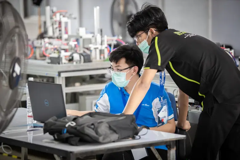 รมว.สุชาติ สั่งการกรมพัฒน์ เร่งอัพสกิล Hi Technology ป้อนอุตสาหกรรมเขต EEC ปี 2566 ตั้งเป้า 2,800 คน