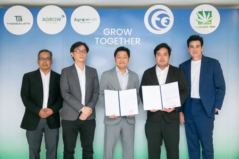 คุณวรศักดิ์ เกรียงโกมล ประธานเจ้าหน้าที่บ...