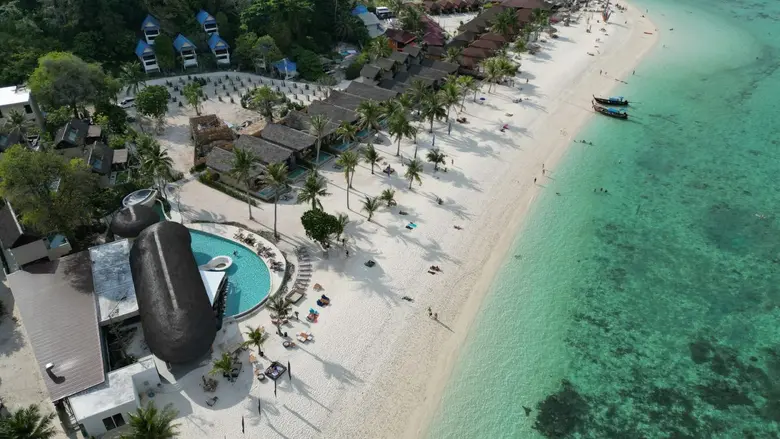 เปิดตัว ไอรีณ พูลวิลล่า รีสอร์ท (Irene Po...