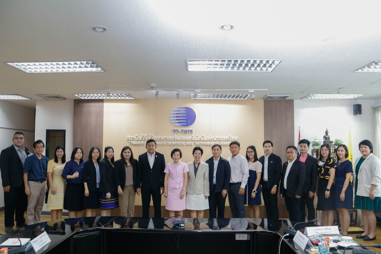 ดร.พัชทรา มณีสินธุ์ รองผู้ว่าการบริการอุต...