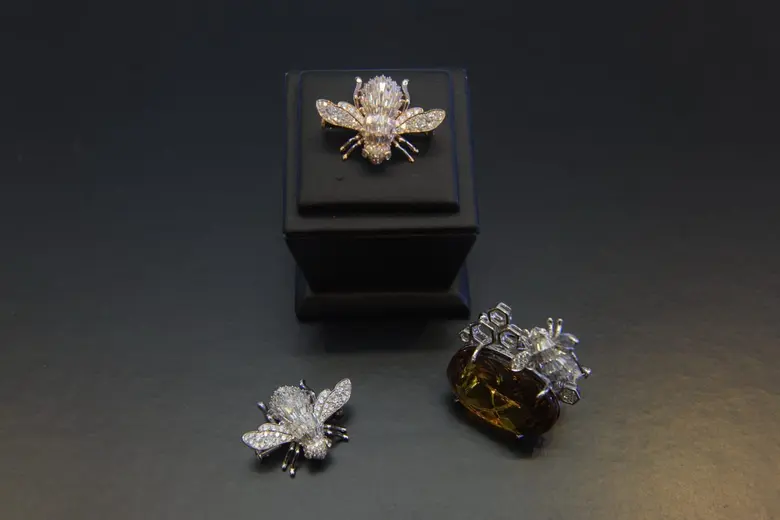 "Beauty Gems (บิวตี้เจมส์)" แบรนด์ผู้ผลิต...