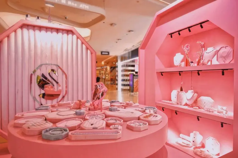 SWAROVSKI เปิดตัวร้าน POP-UP STORE กับสินค้าสุดเอ็กซ์คลูซีฟ ณ ศูนย์การค้าเซ็นทรัล เอ็มบาสซี กรุงเทพฯ