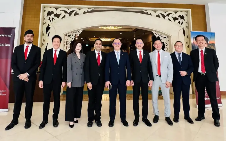 คุณตัน คีท จิน รองกรรมการผู้จัดการใหญ่ ธุ...