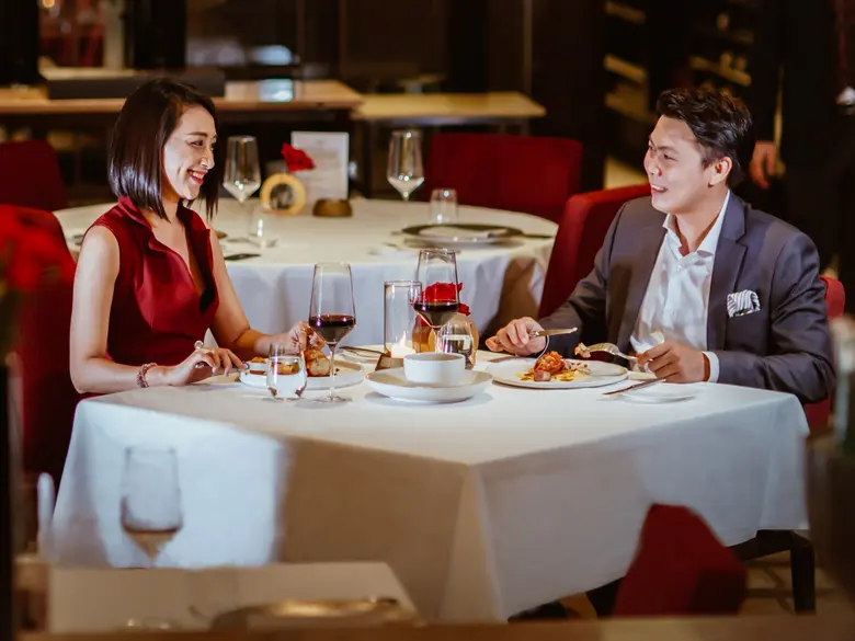 โรงแรมอนันตรา สยาม กรุงเทพ ขอเชิญคู่รักฉล...