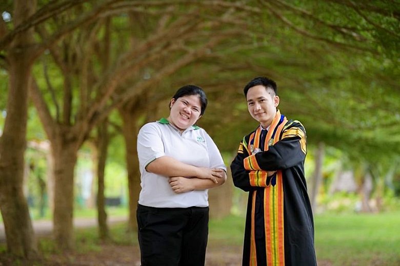 "โครงการสนับสนุนทุนการศึกษานักเรียนในพระร...