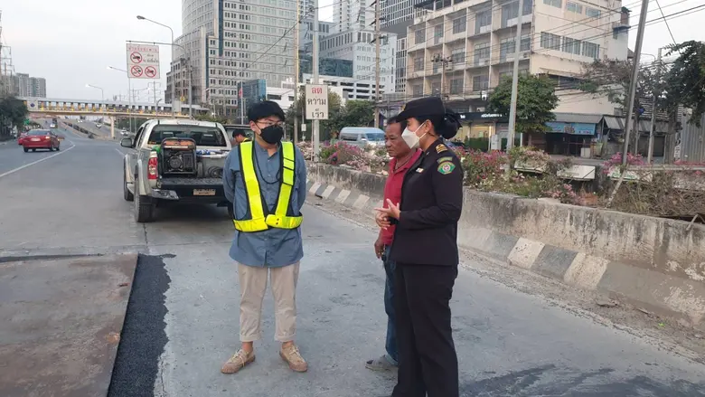 นายสุเมธ อมรศรีวรากุล ผู้อำนวยการเขตยานนา...